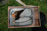 Broken TV © schmilblick Broken TV