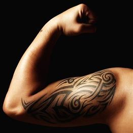 How Much to Tip Tattoo Artist (Full/Half Sleeve, Per Hour)
