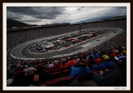 Bristol Speedway © Raniel Diaz (CC BY 2.0) https://www.flickr.com/photos/ranieldiaz/5215665009 Bristol Speedway