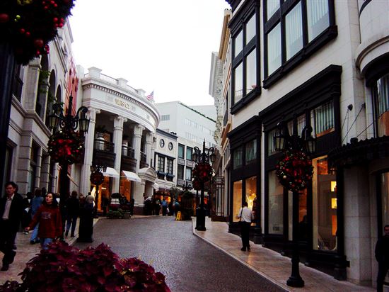 DSC00596 © Julie, Dave & Family (CC BY-SA 2.0) https://www.flickr.com/photos/dave_minogue/238373032/ DSC00596