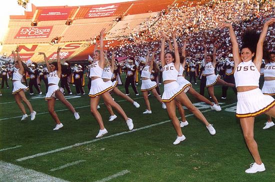 fball2002_15 © Geoffrey Chandler (CC BY 2.0) https://www.flickr.com/photos/hotrodhomepage/30986369/ fball2002_15