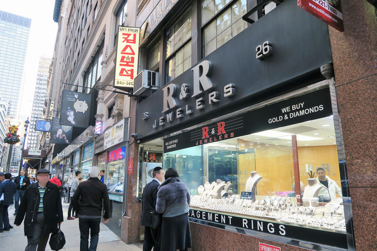 NYC Diamond District Best Stores and Engagement Ring Secrets NYC Diamond District Best Stores and Engagement Ring Secrets