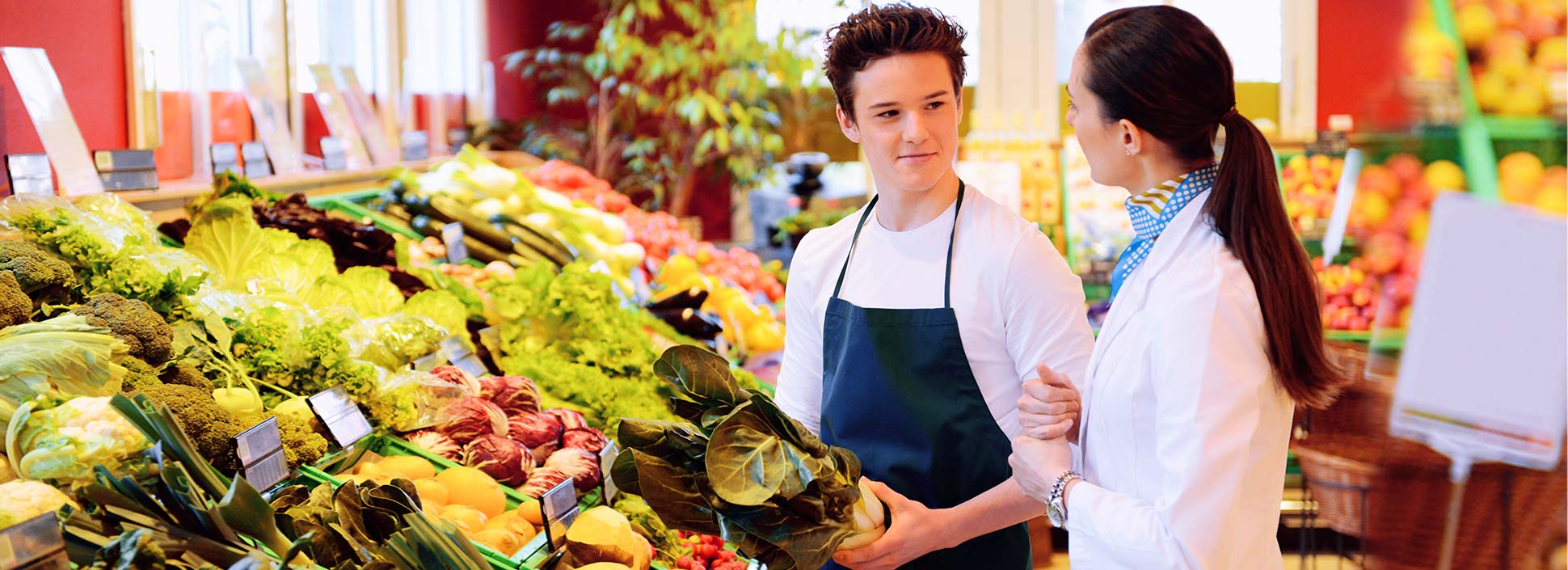 16 Legit National Chains That Hire At 15 Years Old