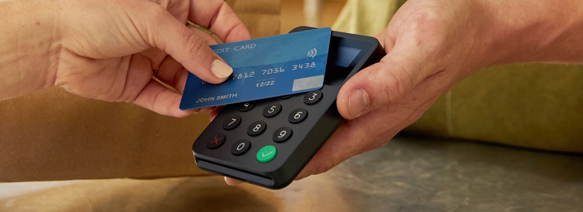 SumUp Plus Card Reader - Accept Card Payments with Android and iPhone